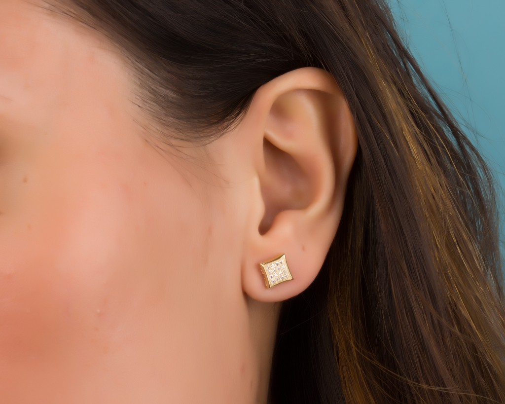 Sieraden Oorbellen Oorknopjes Small gold stud earrings Gold hammered earrings Minimalist earrings Gold square earrings Square studs 