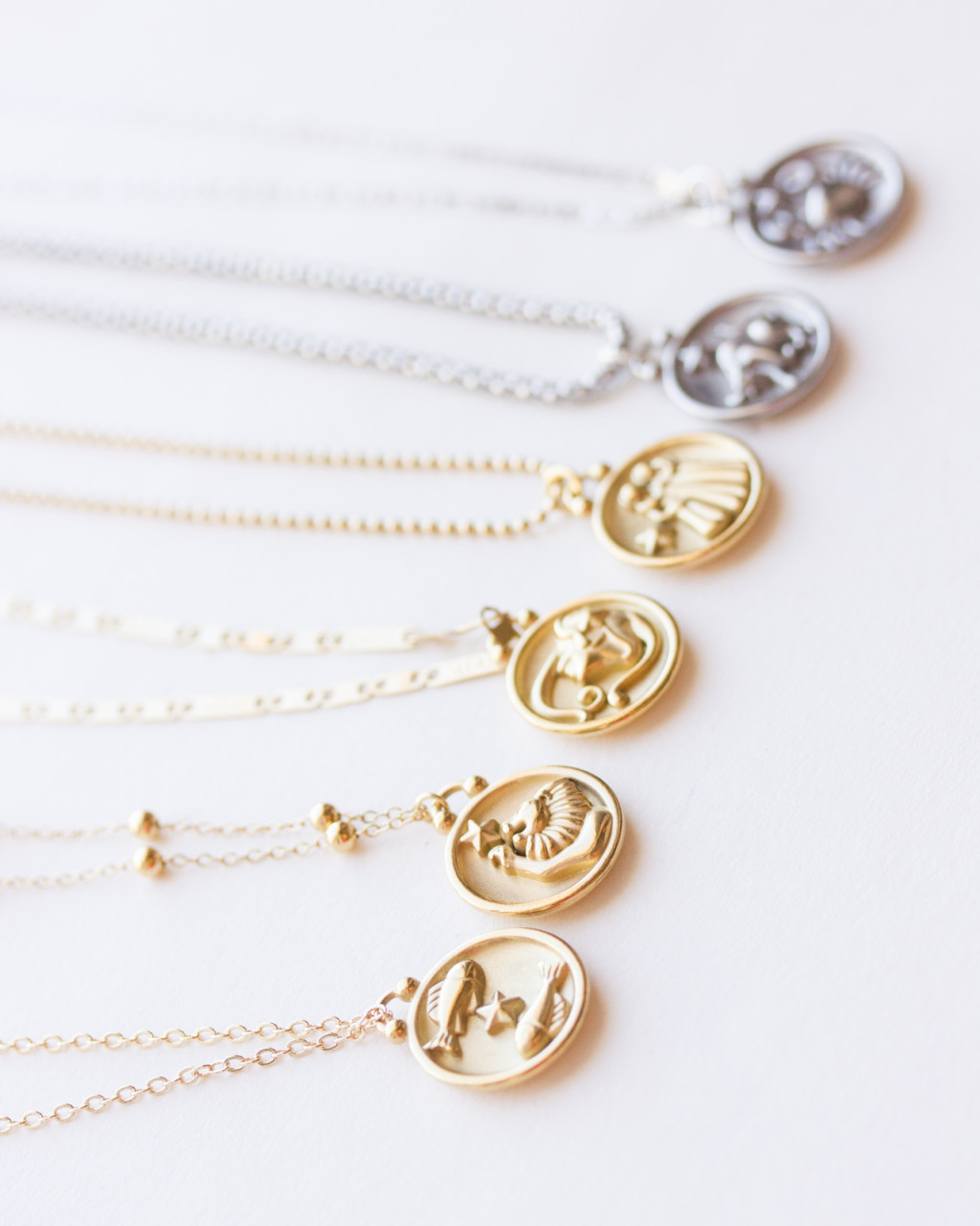 Zodiac Pendant Necklace – Everleigh