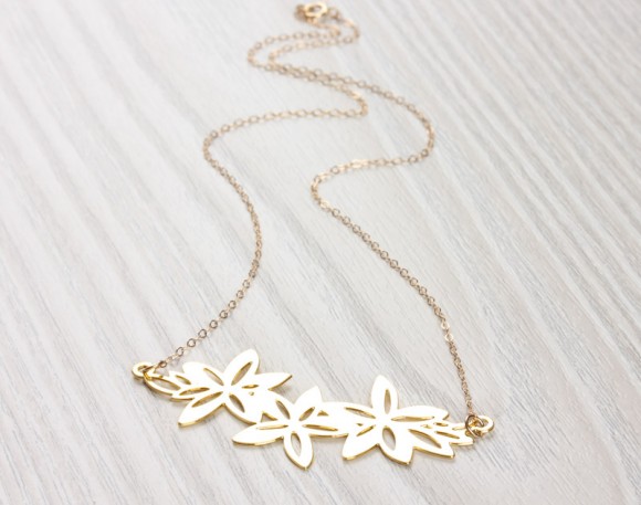 Flower Statement Necklace, Lilly Necklace / Gold Statement Necklace, Bridesmaid Necklace / Flower Necklace | Langia