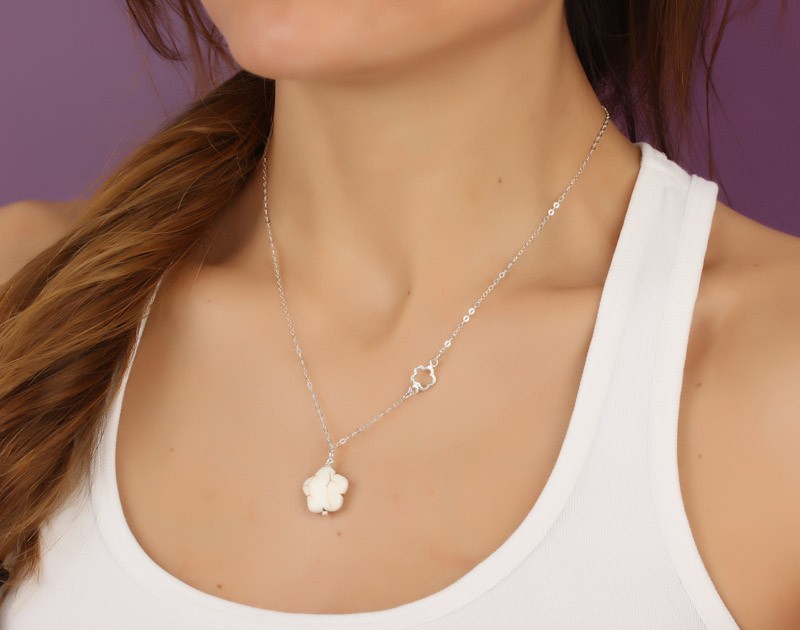Silver flower best sale choker
