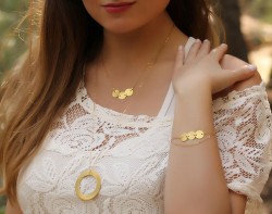 Simple Gold Bracelet / Friendship Bracelet | Calypso