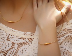 Bracelet Online Shopping / Buy Gold Bracelet | Liriope