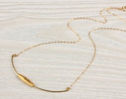 Necklace For Girlfriend / Curved Bar necklace | Liriope