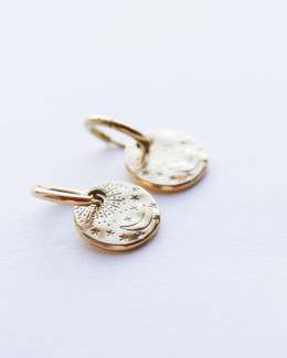 Sun Moon Gold hoop earrings. These gold hoops are made of 14k gold over stainless steel. Wear these boho chunky earrings everyday. The earrings measure 2.5 cm / 1 inch long. Water-resistant, nickel and lead free